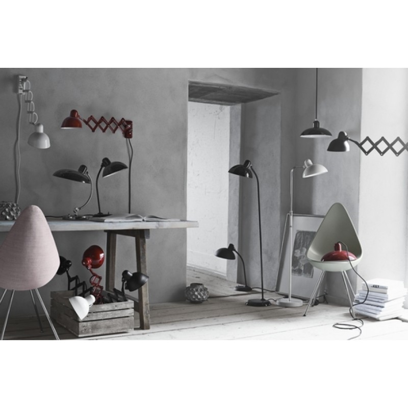 KaiserIdell6631TBordlampeBlankSortFritzHansen-00