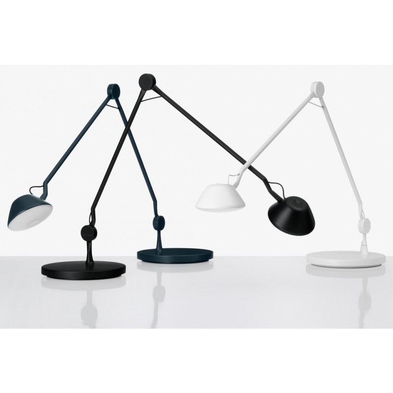 AQ01BordlampeSortFritzHansen-00