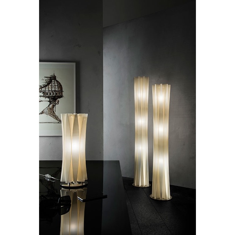 BachGulvlampeXXLGyldenSLAMP-00