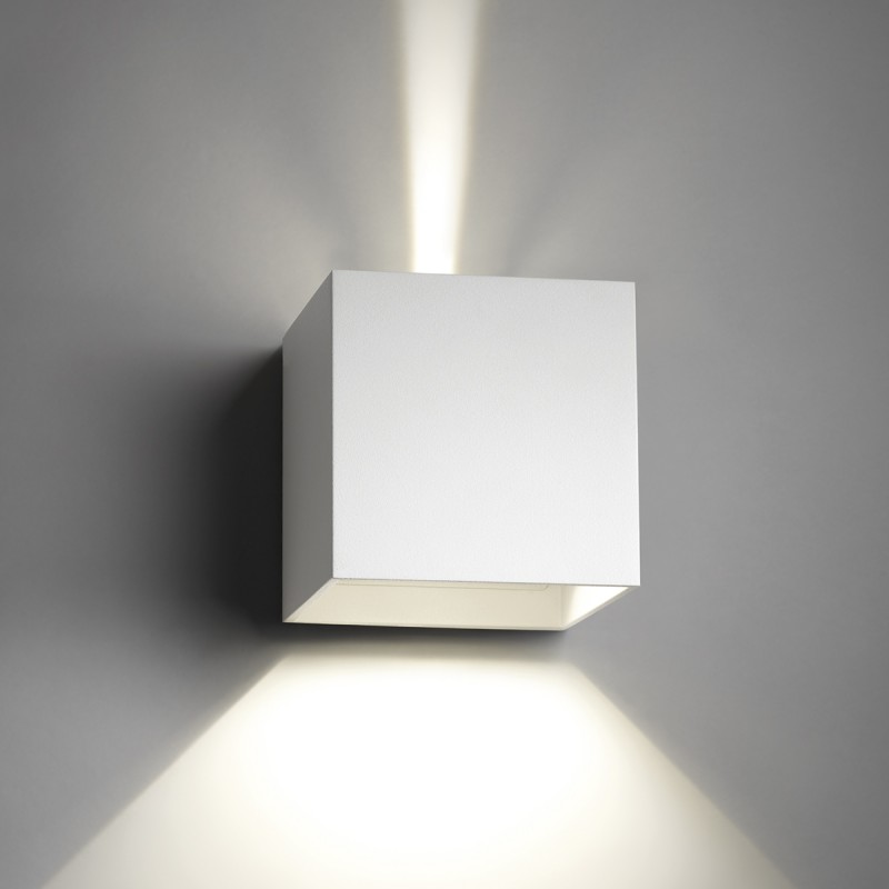 BoxHvidLIGHTPOINT-01