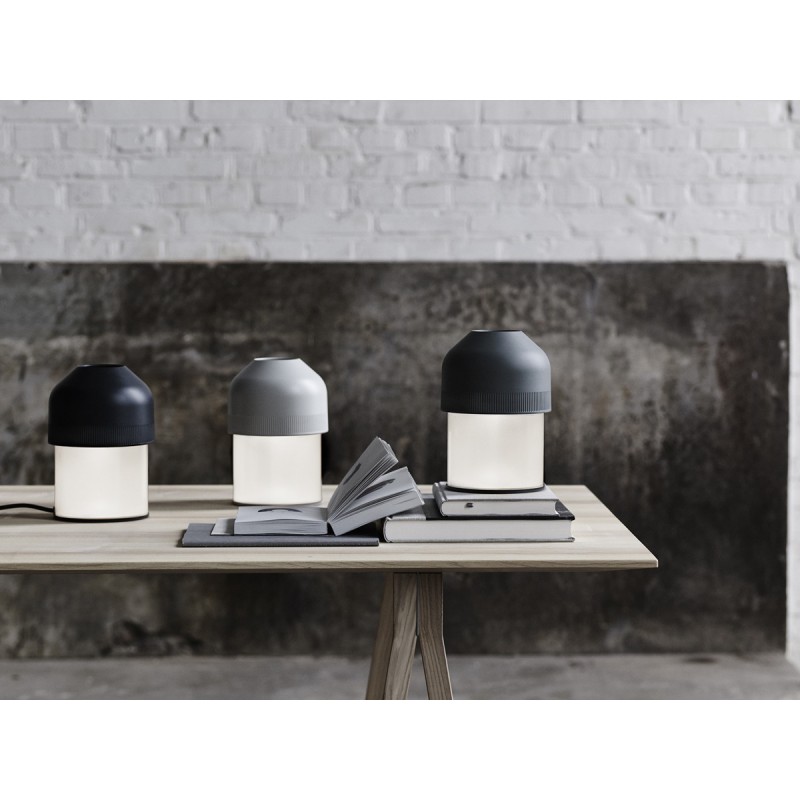 VolumeBordlampeFadetogreyUdstillingsmodelFritzHansen-00