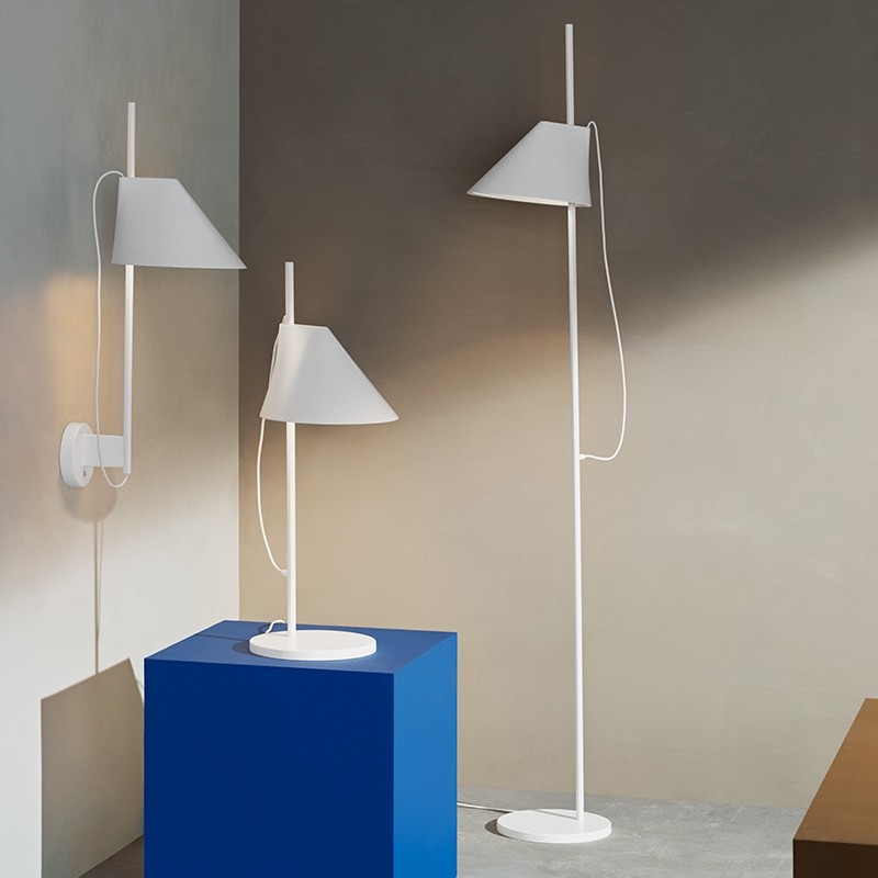 YuhGulvlampe2700KSortLouisPoulsen-00