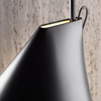 YuhBordlampe2700KSortLouisPoulsen-00